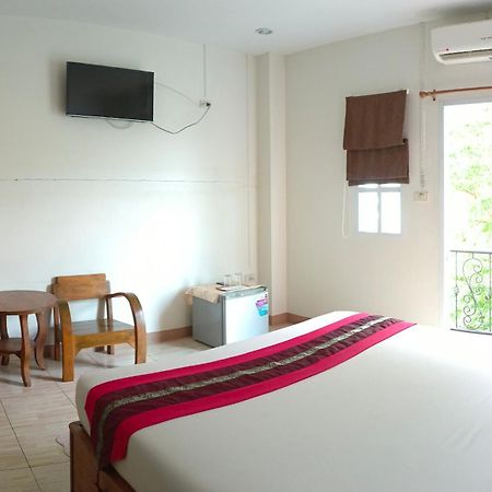 Maesot Siri Hotel Mae Сот Екстериор снимка
