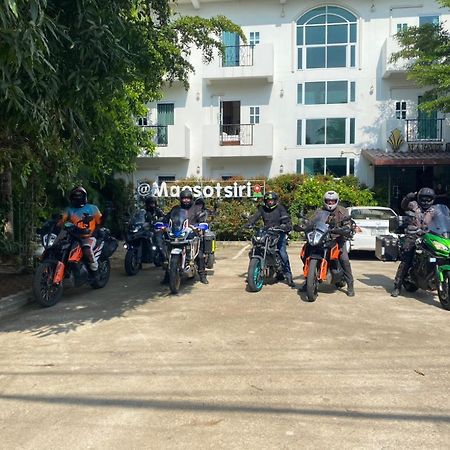 Maesot Siri Hotel Mae Сот Екстериор снимка