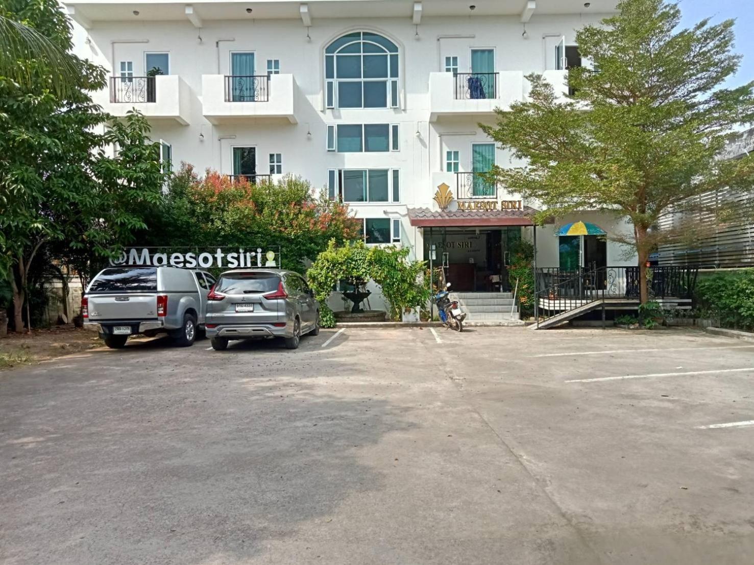 Maesot Siri Hotel Mae Сот Екстериор снимка