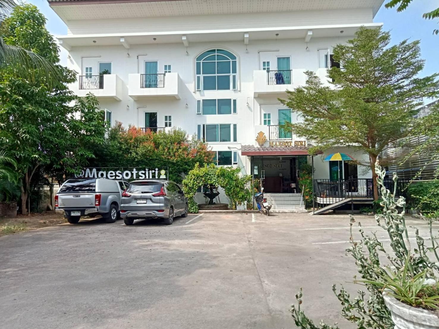 Maesot Siri Hotel Mae Сот Екстериор снимка