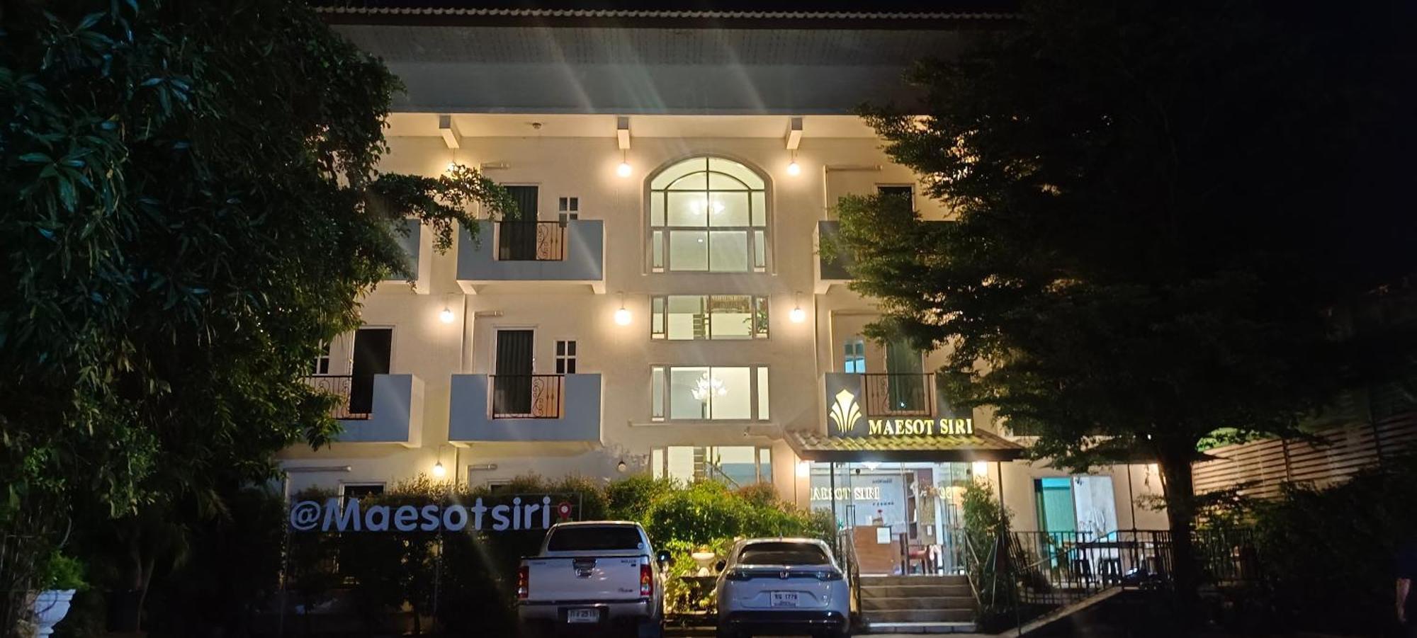Maesot Siri Hotel Mae Сот Екстериор снимка