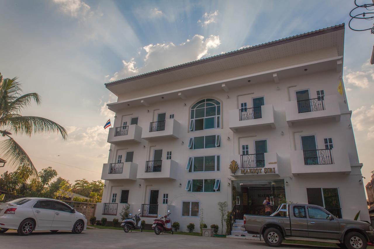 Maesot Siri Hotel Mae Сот Екстериор снимка